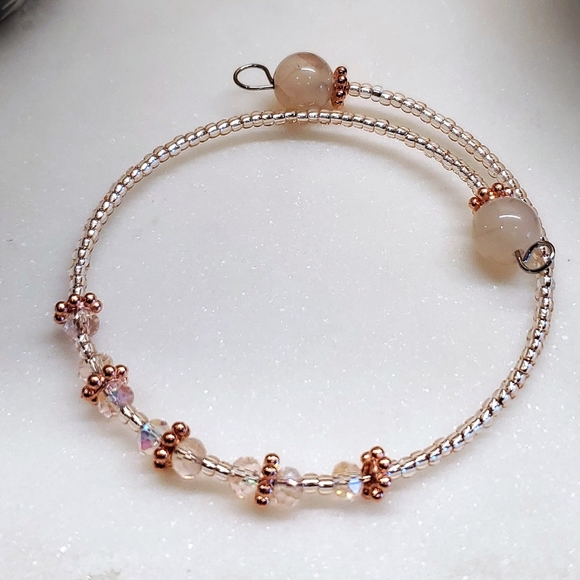Ritulated Agate and Rose Gold Beaded Bangle - Picture 7 of 8